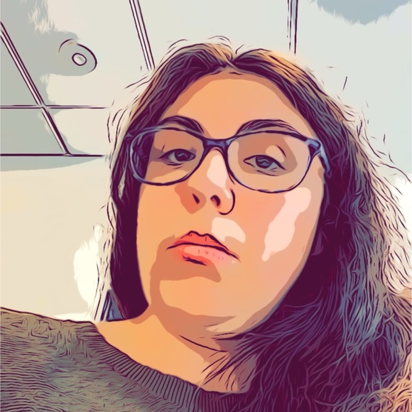 Meet your Posher, Julie - Picture 1 of 1